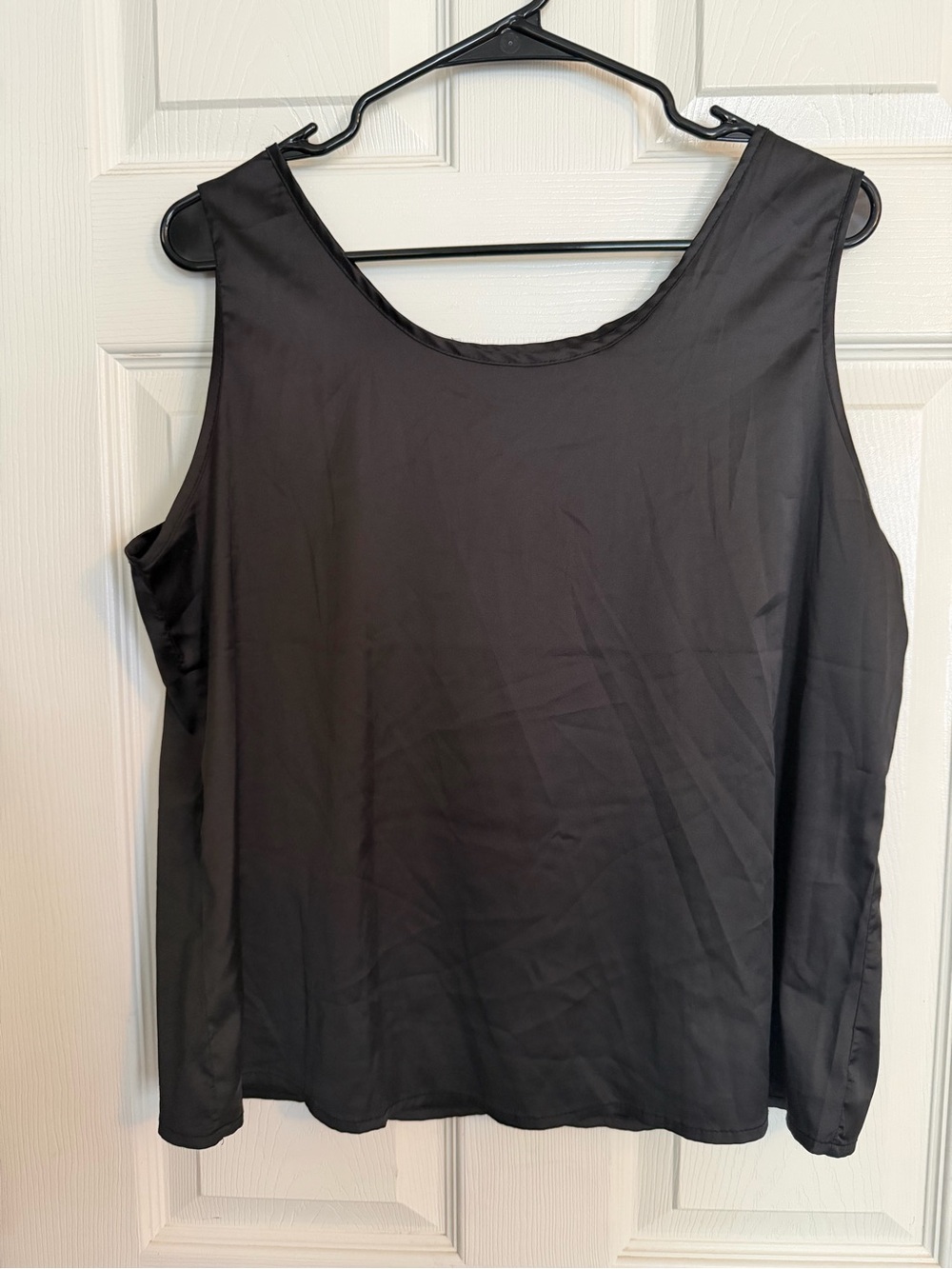 Classic Black Sleeveless Women’s Top
